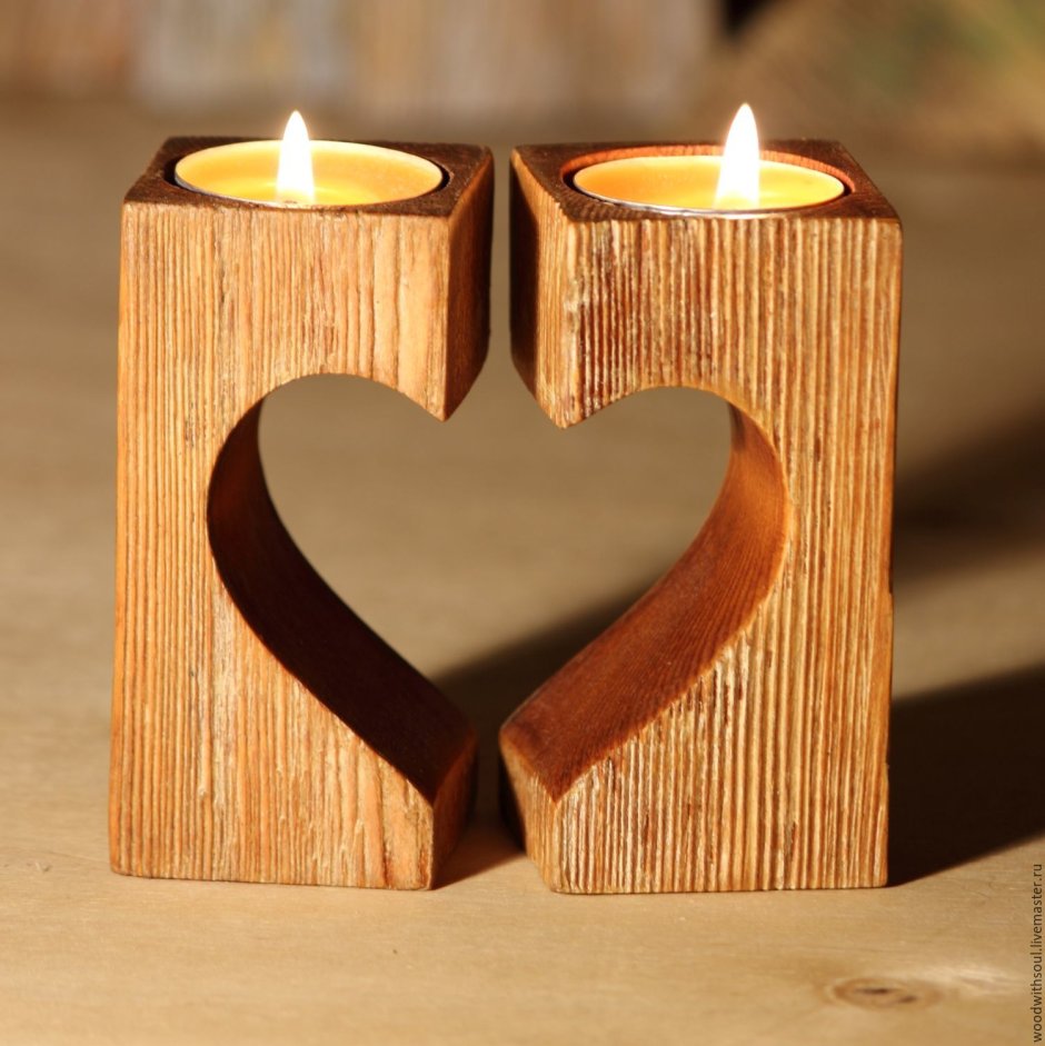 Необычные подсвечники из дерева