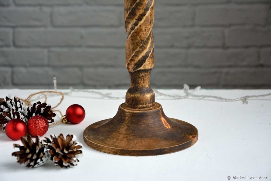 Резные подсвечники из дерева