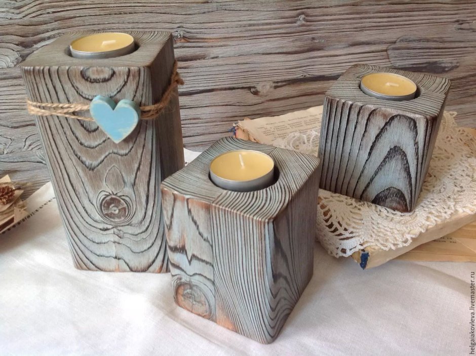 Подсвечник из дерева