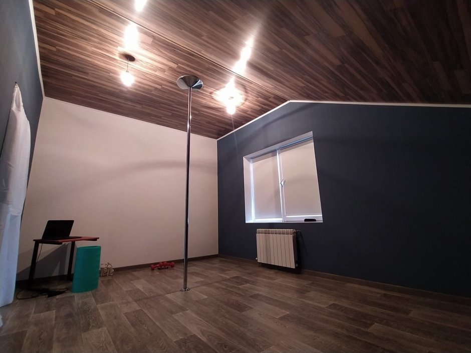 Ламинат на стену