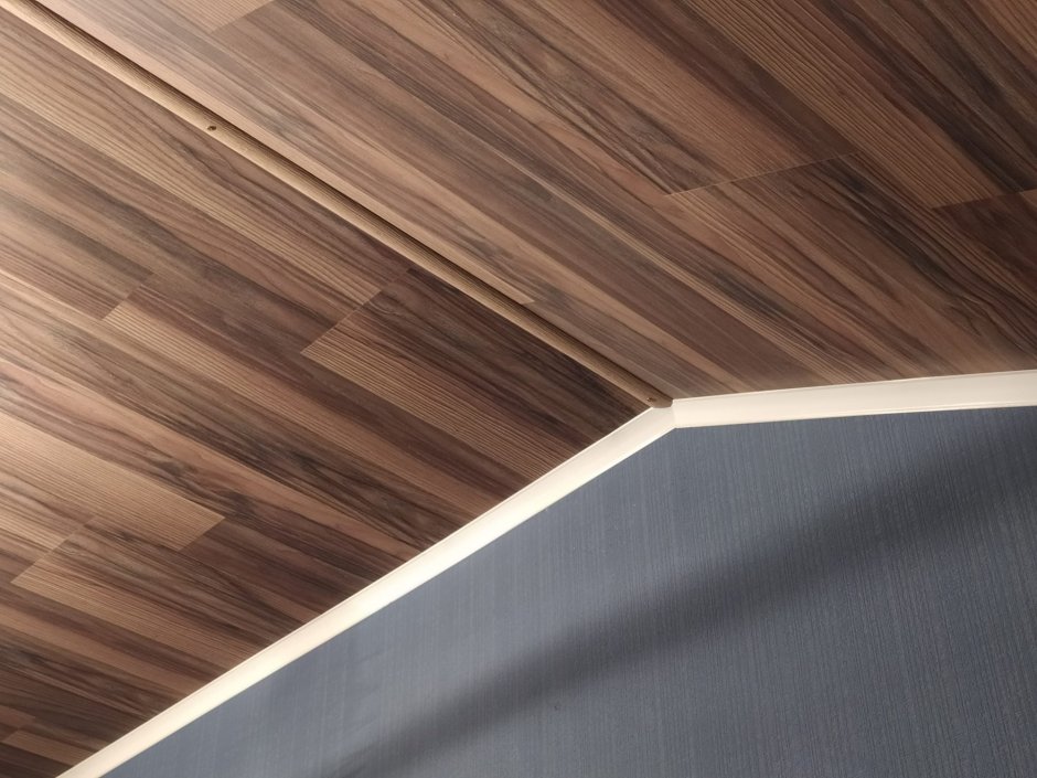 Отделка потолка