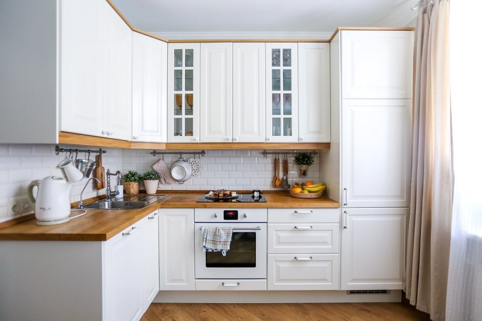 Кухня икеа белая с деревянной столешницей