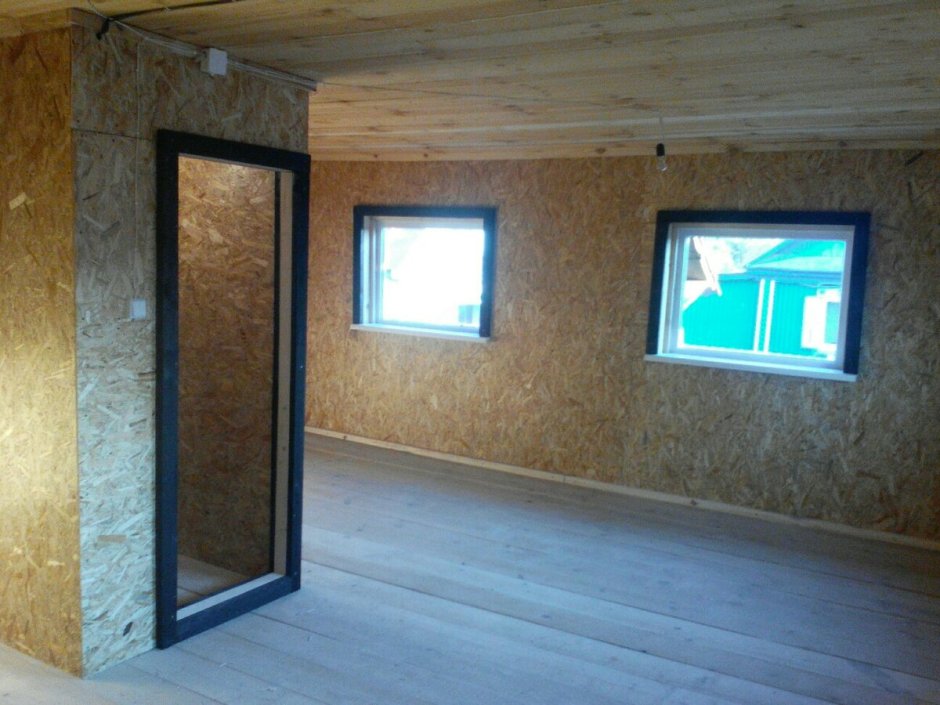 Деревянный потолок в душевой