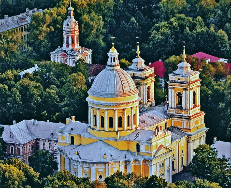 Таврический дворец в Санкт-Петербурге Старов