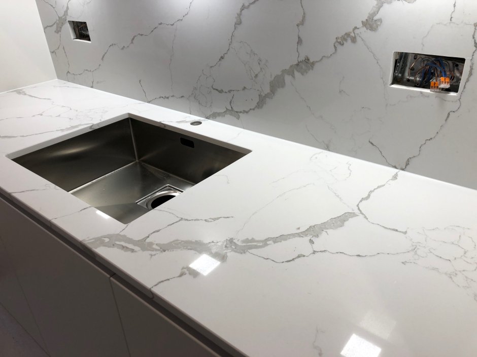 Столешница Caesarstone 8141 White Quartz
