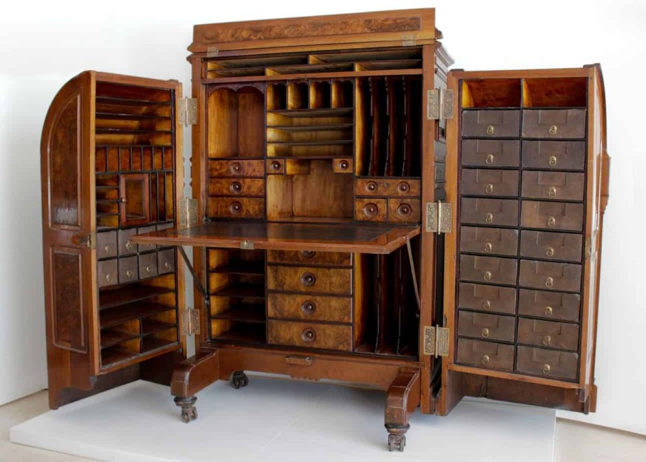 Сервант ЛИАТОРП икеа в интерьере