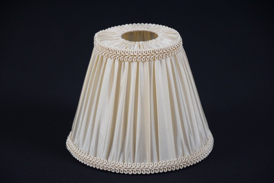 Лампа с абажуром