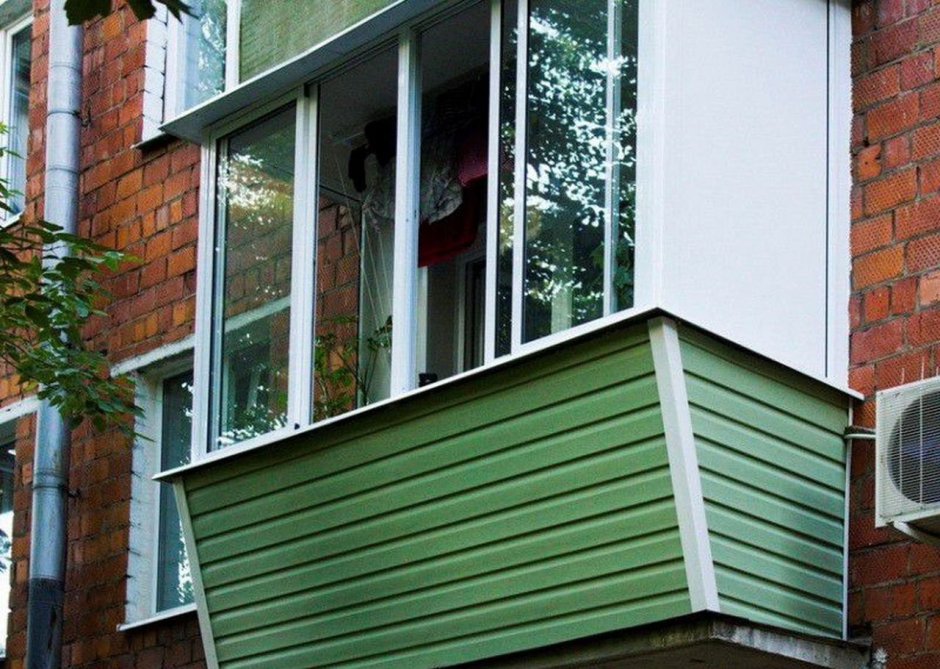 Отделка балкона панелями