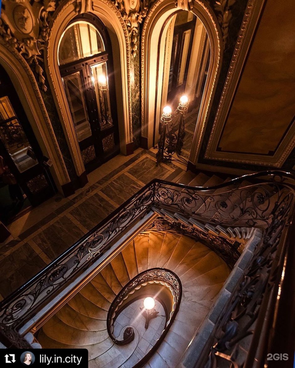 Доходный дом Елисеевых на Васильевском острове