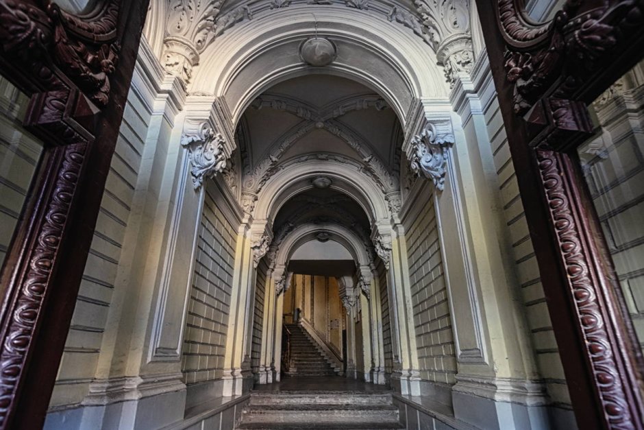 Особняк Елисеевых в Санкт-Петербурге биржевая 12