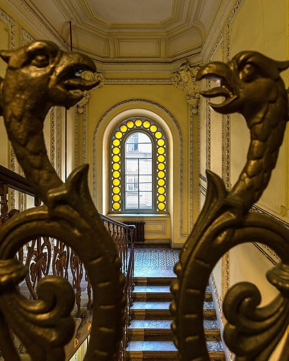 Набережная Макарова 10