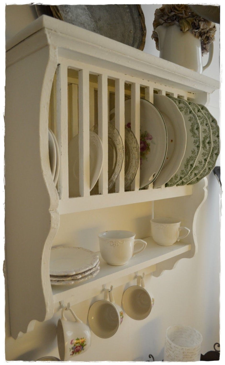 Полка кухонная для тарелок