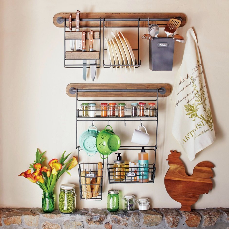 Открытые полки на кухне