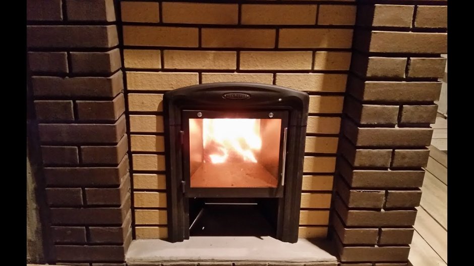 Печь Везувий обложенная кирпичом