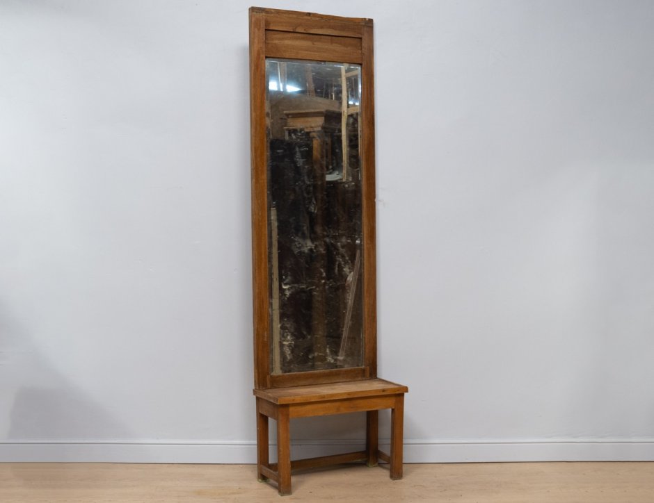 Антикварное простеночное зеркало