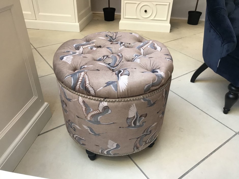 Пуфики мягкие с ящиками