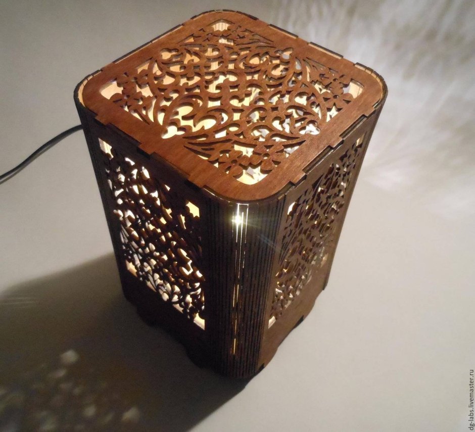 Светильник из картона