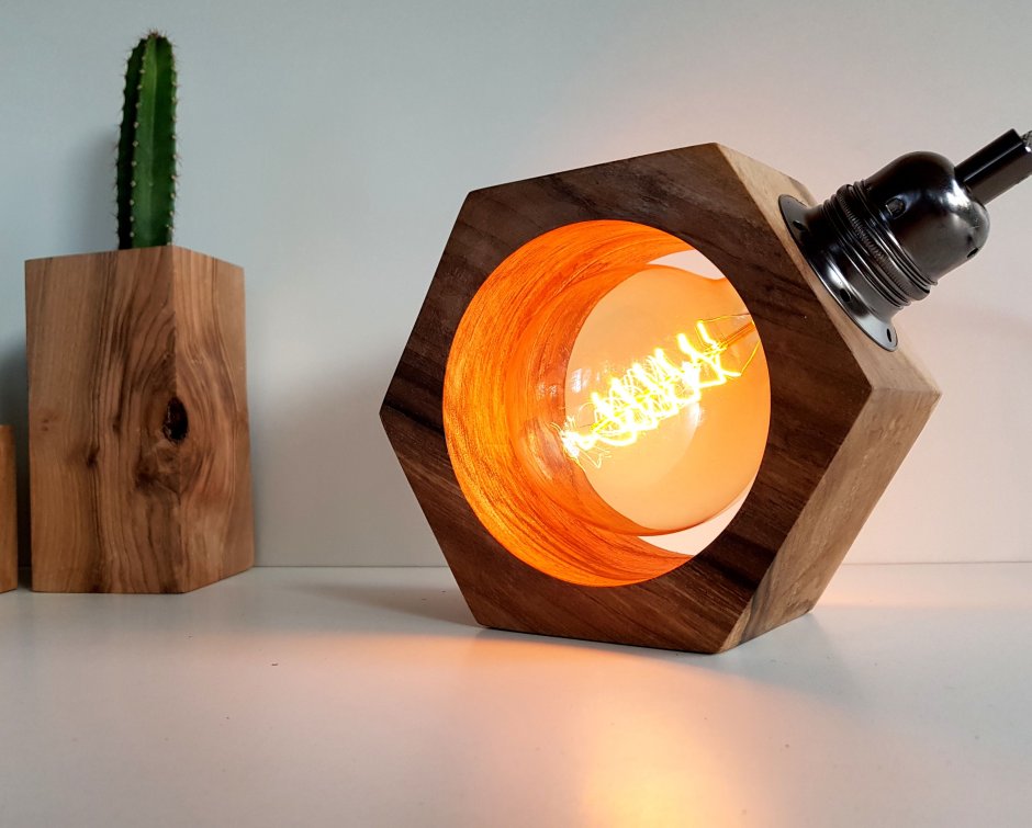 Светодиодный светильник из фанеры