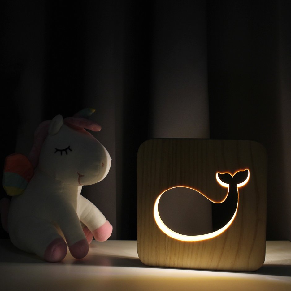 Деревянный светильник кит