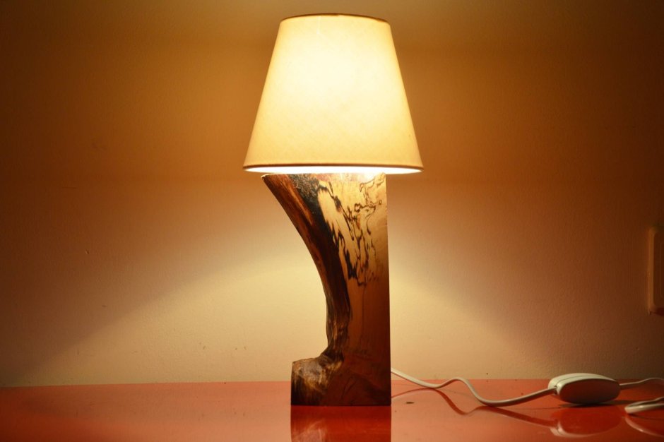 Светильник из деревянных реек