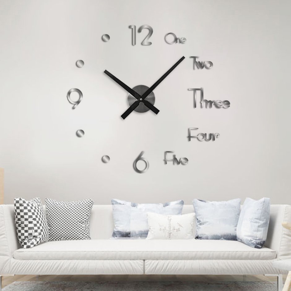Часы Home буквами