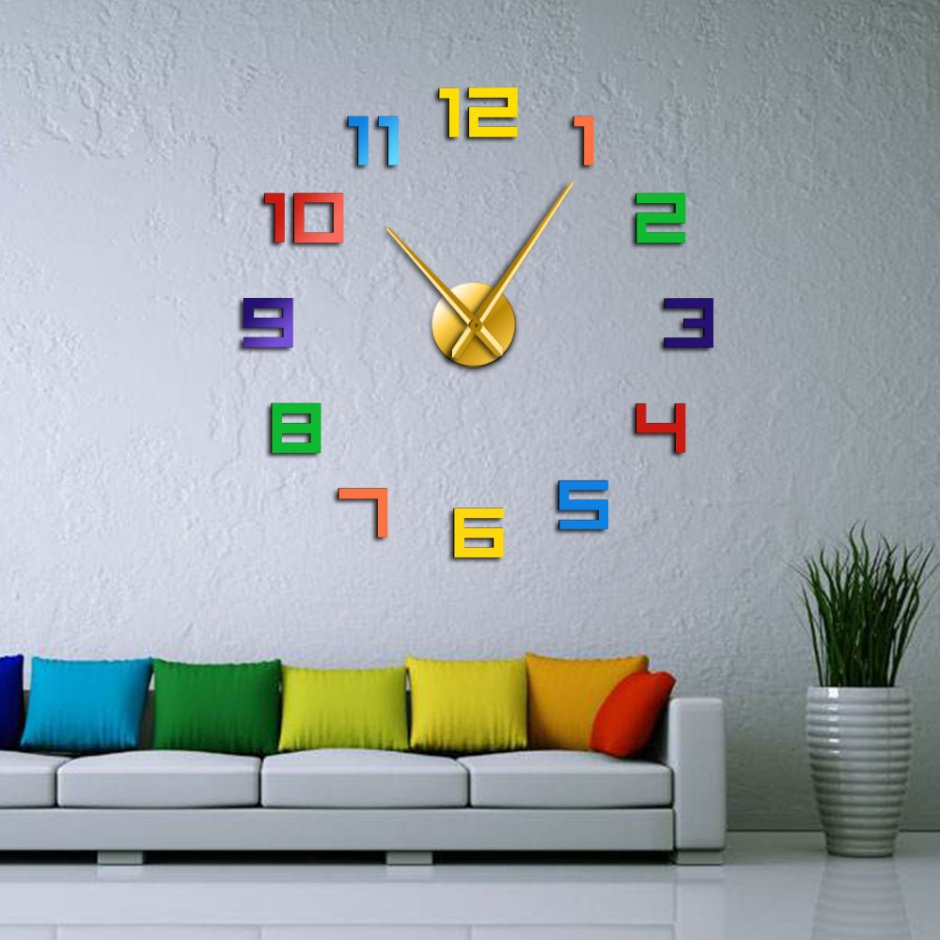 Часы настенные разноцветные