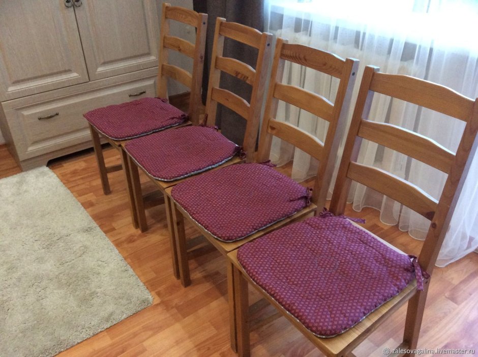 Сидушки на стулья для кухни