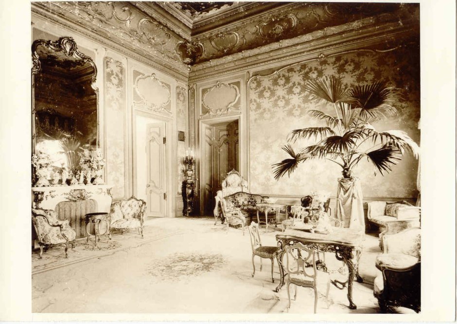 Гранатный двор на Спиридоновке