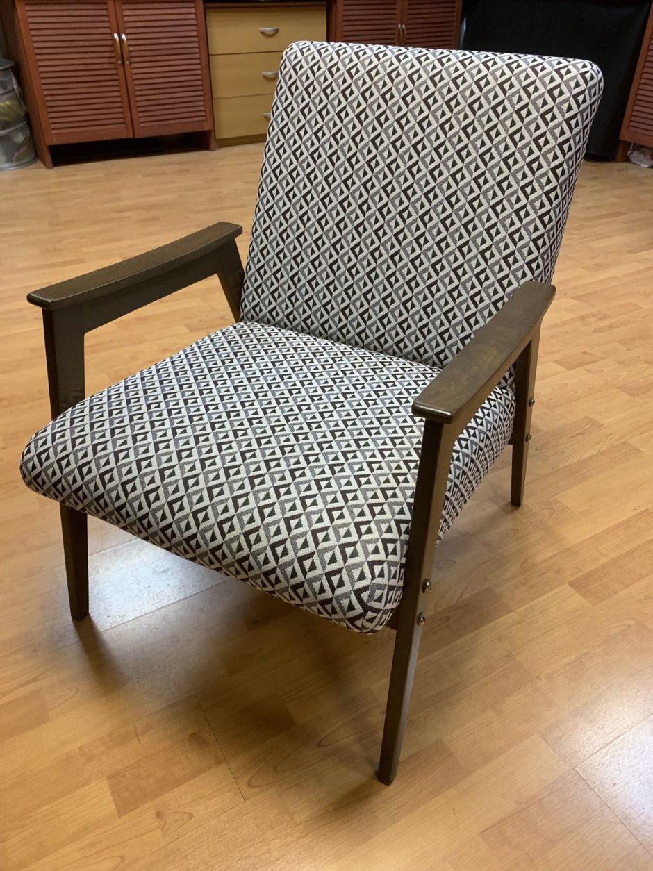 Кресло Румыния отреставрированное