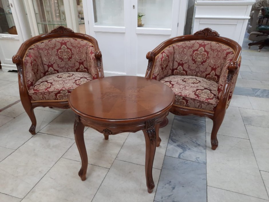 Диван румынский старинный