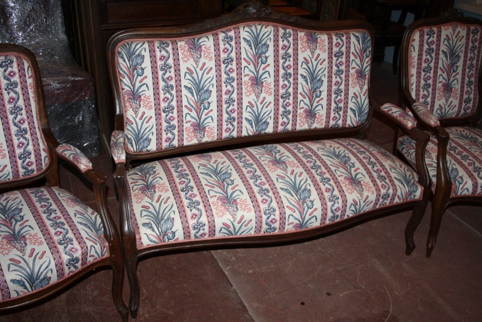 Реставрируем старое кресло