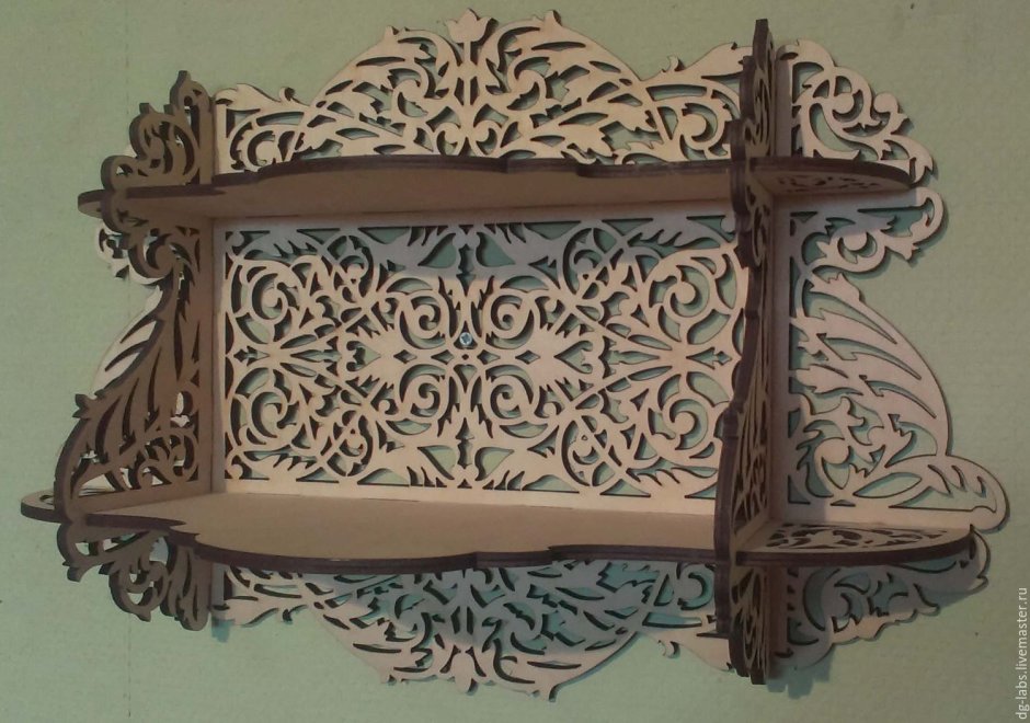Резные полки из дерева