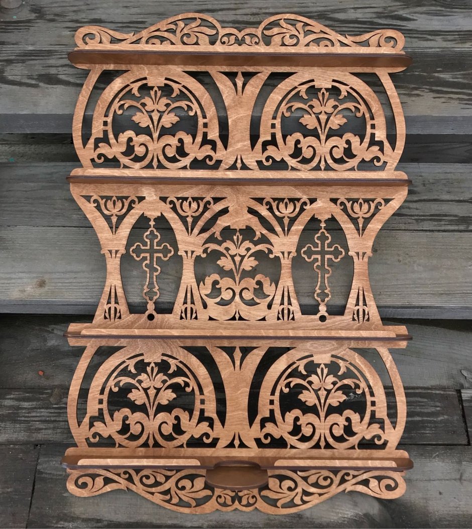 Резная полка из дерева