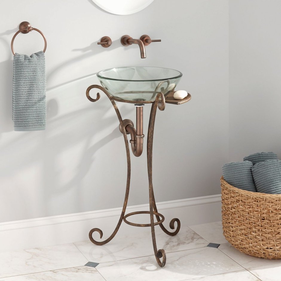 Раковина на кованной подставке