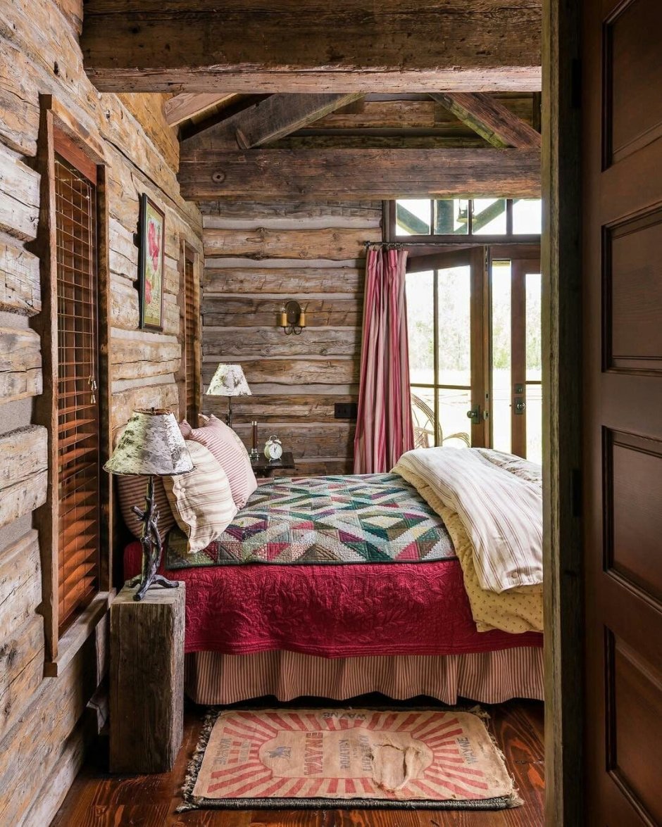 Спальная комната в деревенском стиле