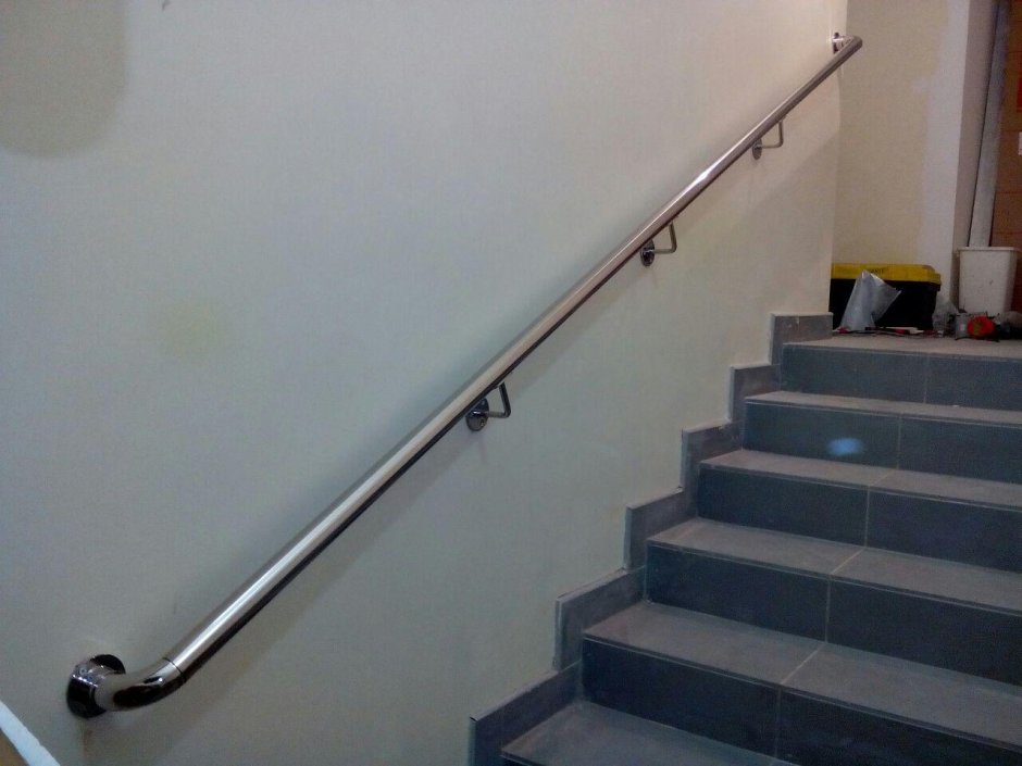 Стеновые поручни для лестниц