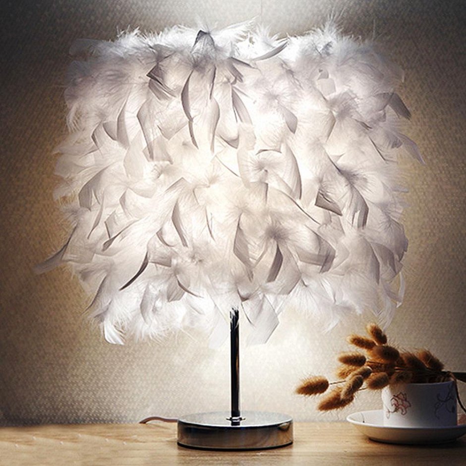 Абажур из перьев