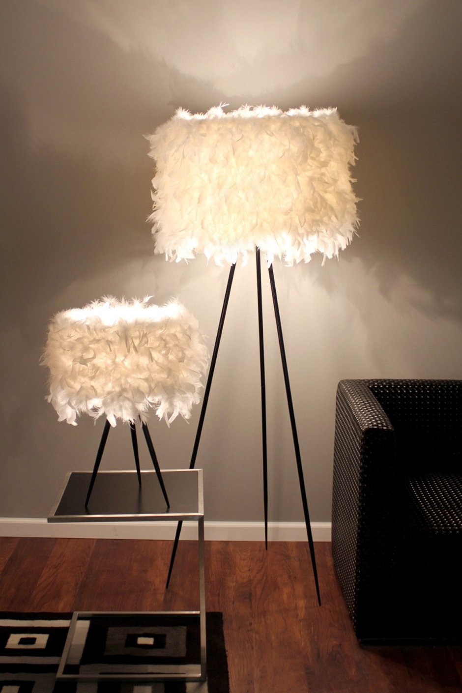 Торшер из перьев