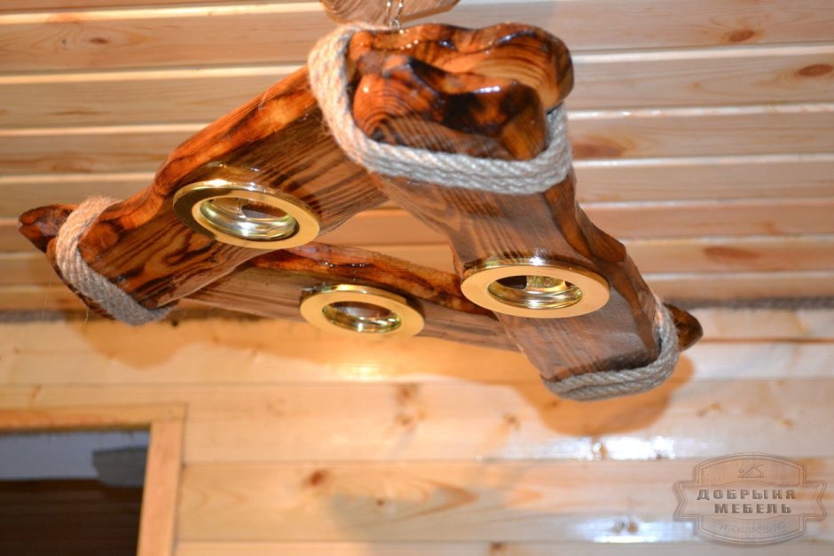 Светильники в деревянных балках