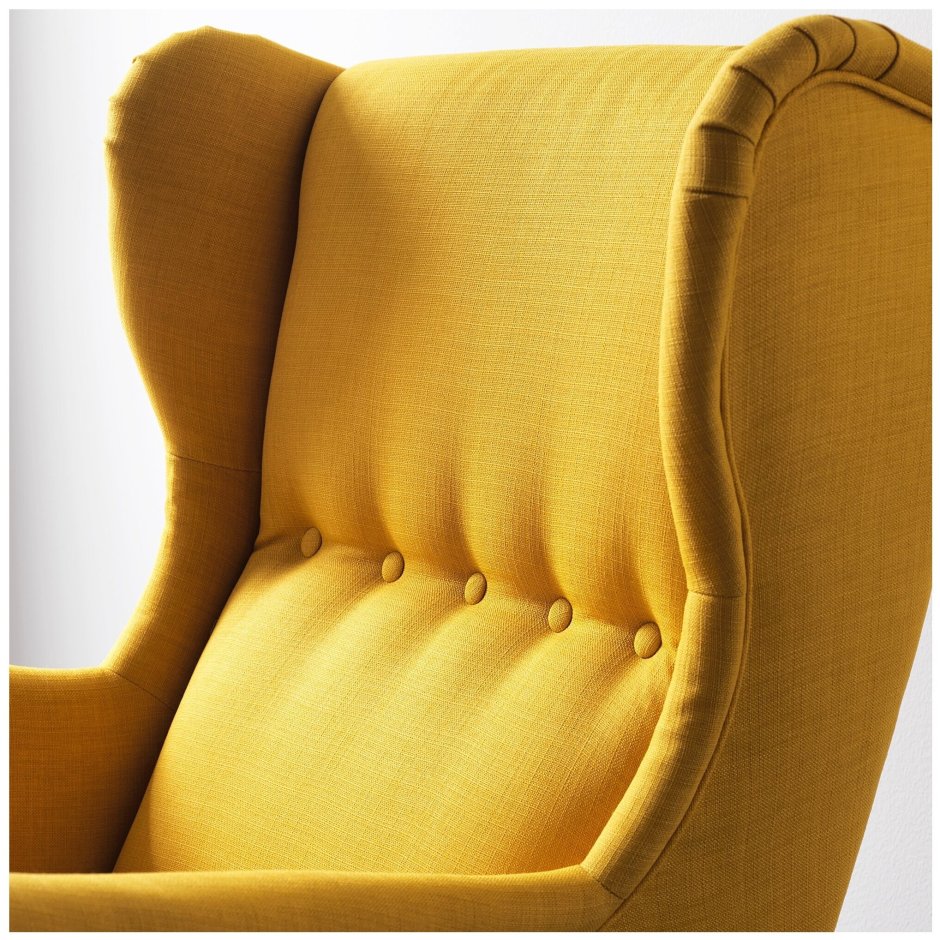 Жёлтое кресло икеа в интерьере