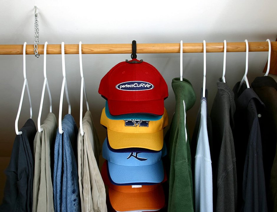 Вешалка для бейсболок из дерева