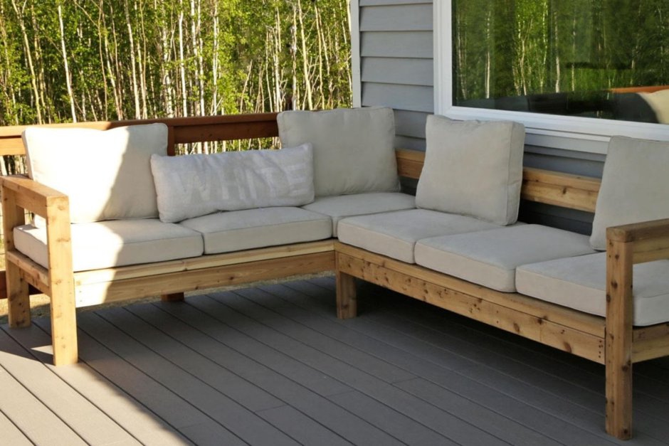 Диванчик из поддонов