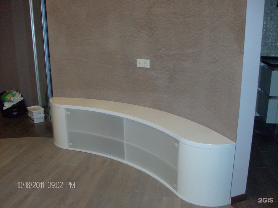 Тумба под ТВ радиусная