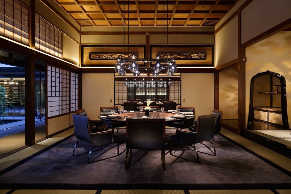 Интерьер ресторана «Моондзун»Япония