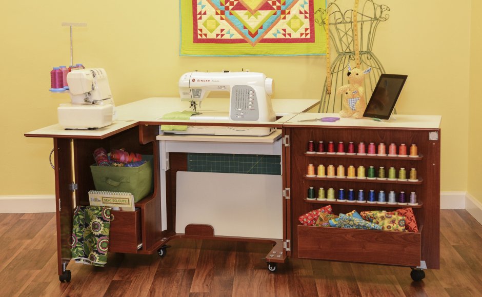 Шкаф стол для швейной машинки