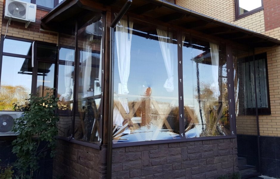 Мягкие рулонные шторы для беседок и веранд