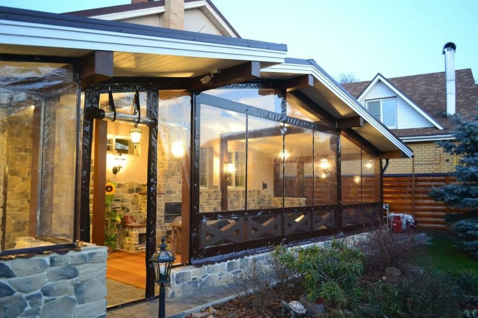 Гибкие окна для веранды