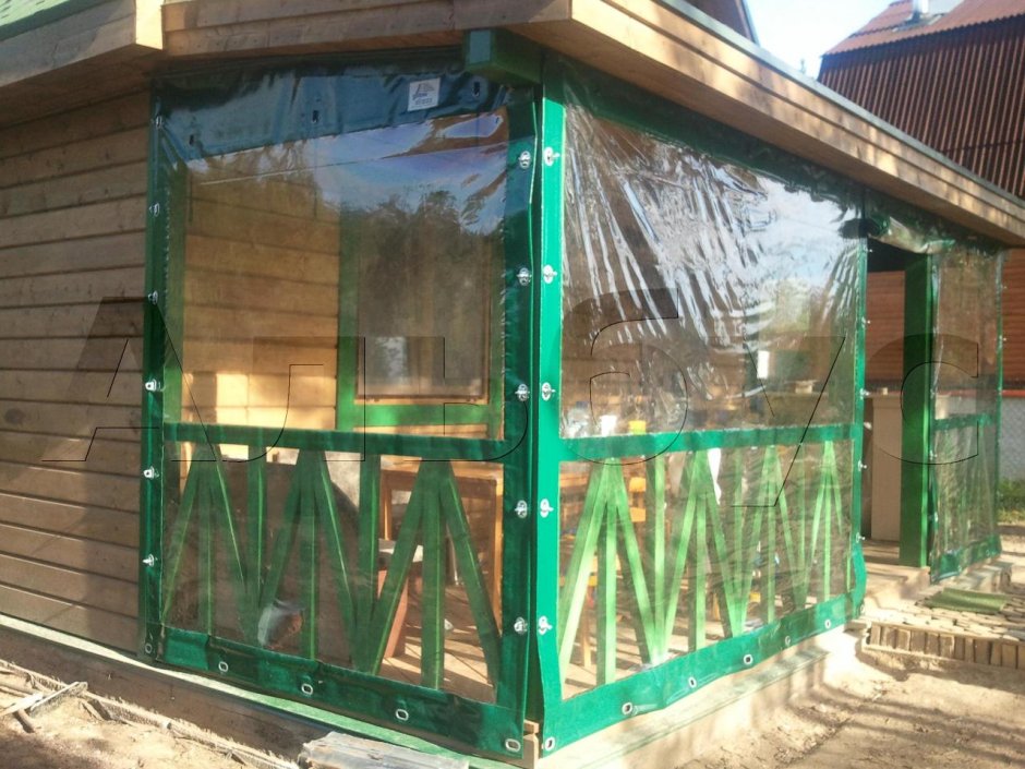 Защитные шторы для беседки