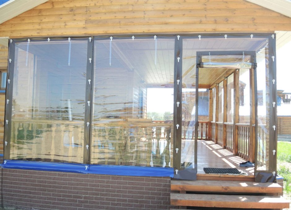 Остекление веранды Рехау