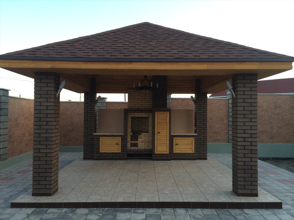 Беседка с мангалом из кирпича 5 на 5 метров